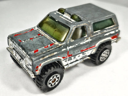 4X4 CHEVY BLAZER Matchbox 1983 Patyna Biały 1:50 Made in Macau – zdjęcie 2