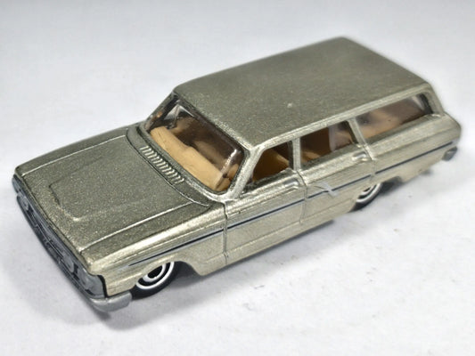 1964 Ford Fairlane Matchbox 2017 Matchbox Series 1:72 Luzak Srebrny – zdjęcie 2