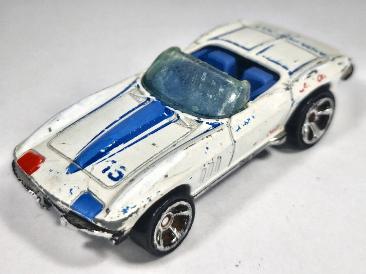 '65 CORVETTE, Hot Wheels 1999, Die cast E24, Biały, 1:64, Resoraki – zdjęcie 2