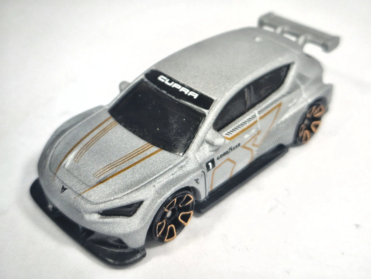 CUPRA E-RACER, Hot Wheels 2024, Die cast HYW15, Srebrny, 1:64, Resoraki – zdjęcie 2
