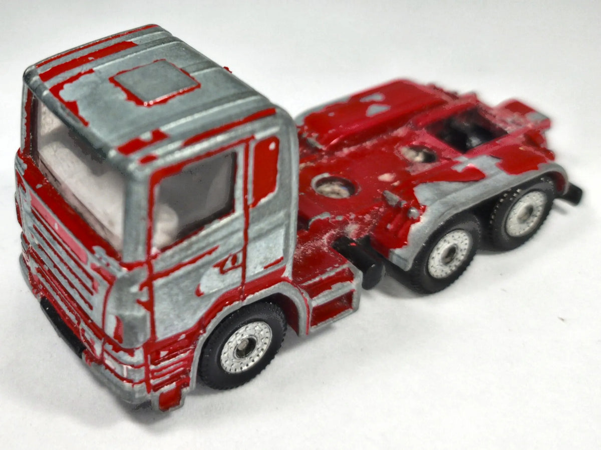Ciągnik Siodłowy Scania 143M SIKU Czerwony 1:87 – zdjęcie 2