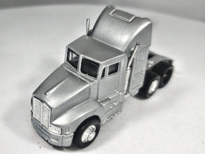 Peterbilt Truck Hümmer 1:64 Ciągnik Siodłowy Luzak Srebrny Ciężarówka – zdjęcie 2
