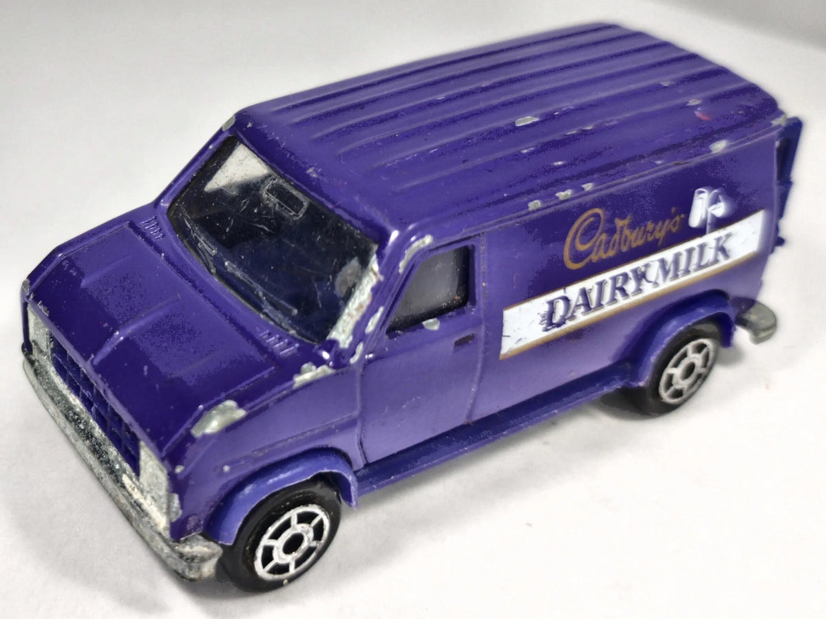 FOURGON 279/234 Cadbury's Dairy Milk Majorette '70 1:64 Made in France – zdjęcie 2