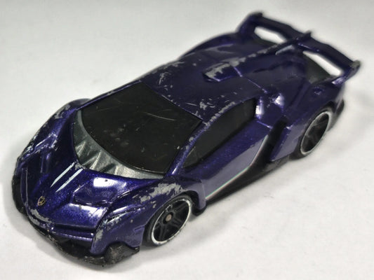 Lamborghini Veneno Hot Wheels 2013 1:64 Luzak Fioletowy – zdjęcie 2