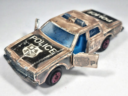 CHEVROLET IMPALA POLICE, Majorette, Die cast 240, Biały, 1:72, Resoraki – zdjęcie 2