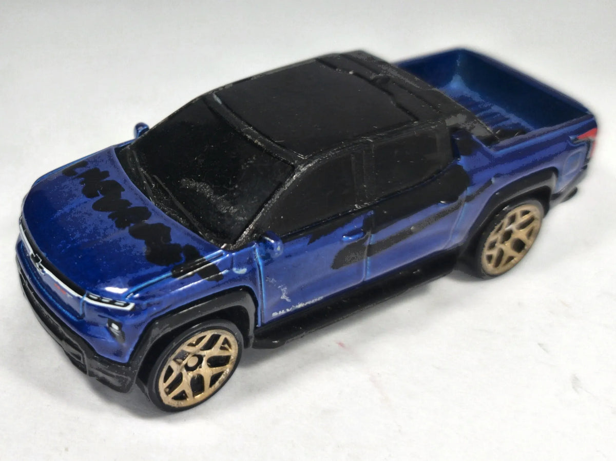 Silverado Ev Hot Wheels 2023 1:60 Pickup Niebieski – zdjęcie 2