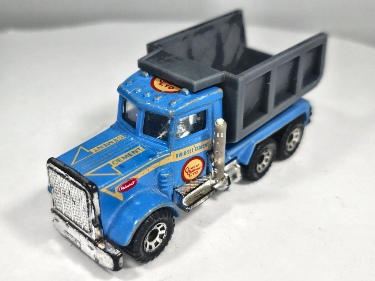 PETERBILT TRUCK, WYWROTKA, Matchbox 1981, Die cast, Niebieski 1:64 Resoraki – zdjęcie 2