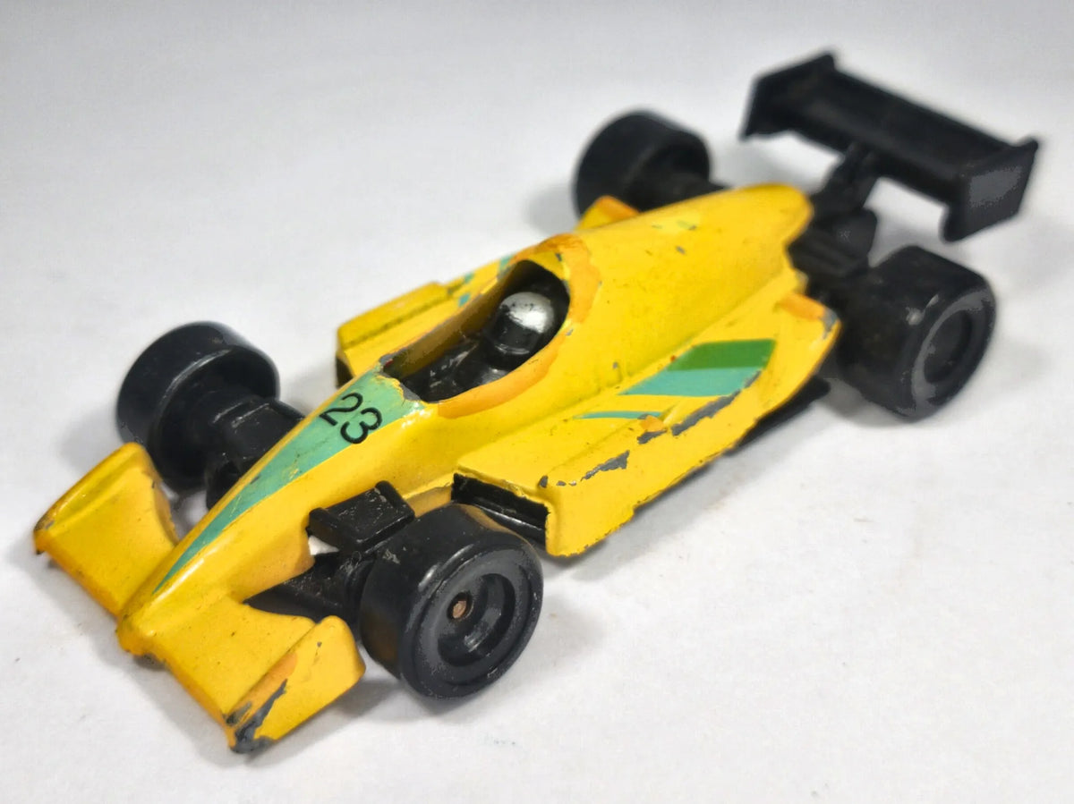 FORMUŁA 1, Unbranded, Die cast 0902/03, Żółty, 1:64, Resoraki – zdjęcie 2