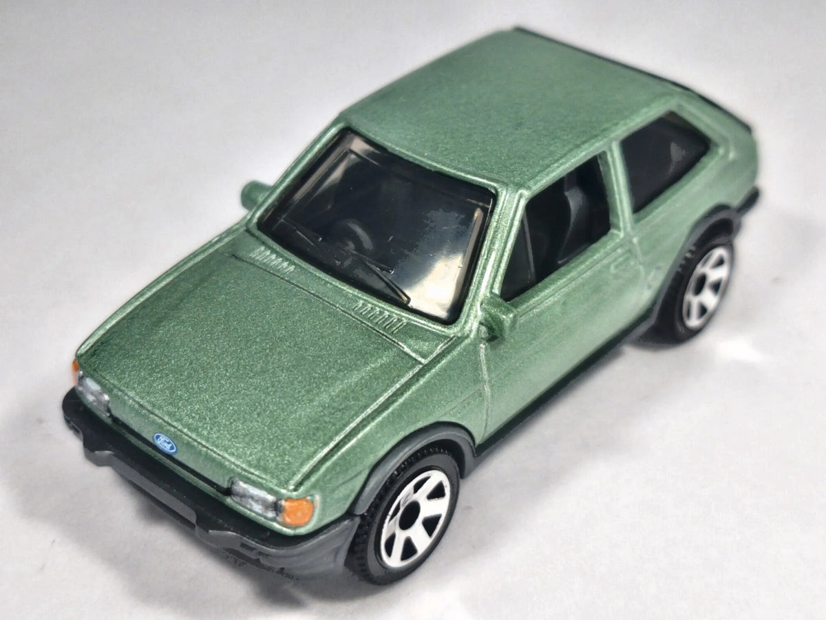 1983 FORD FIESTA MK2, Matchbox 2023, Die cast MB1446, Miętowy 1:55 Resoraki – zdjęcie 2
