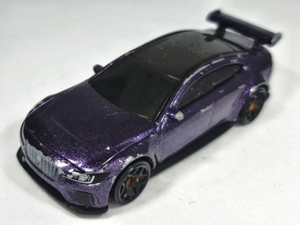 Jaguar Xe Sv Project 8 Hot Wheels 2018 Factory Fresh 1:64 Luzak Fioletowy – zdjęcie 2