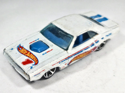 '70 Dodge Hemi Challenger Hot Wheels 2012 HW Racing 12 1:64 Luzak Biały – zdjęcie 2