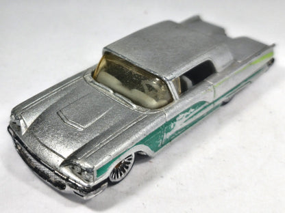 Ford Thunderbird 1958 Hot Wheels 2003 Mainline 1:64 Luzak Srebrny – zdjęcie 2