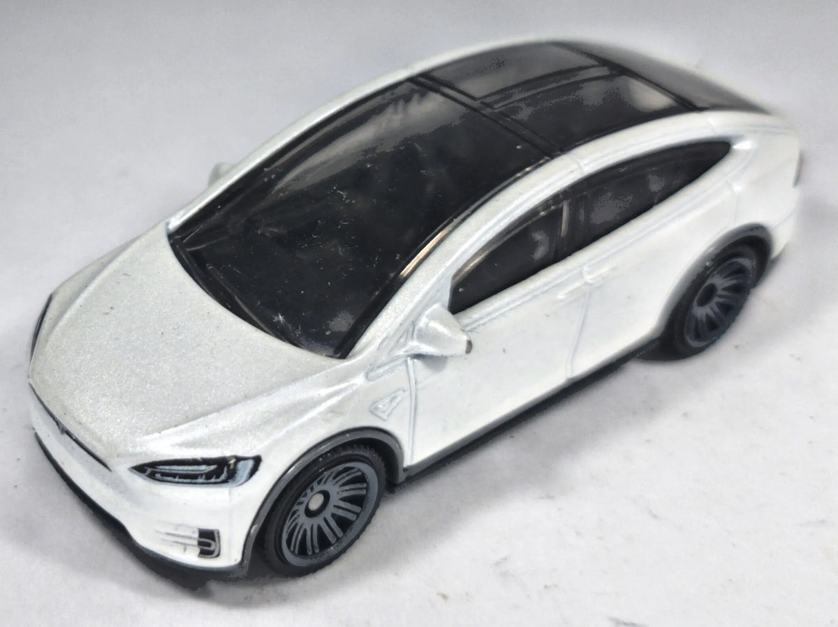 Tesla Model X Matchbox 2021 Mainline 1:64 Luzak Biały – zdjęcie 2