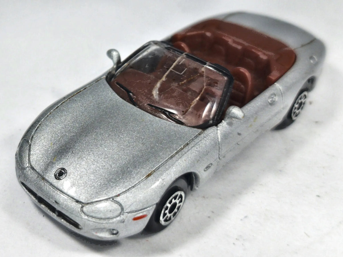 Jaguar XK8 Welly 1:64 Luzak Srebrny – zdjęcie 2