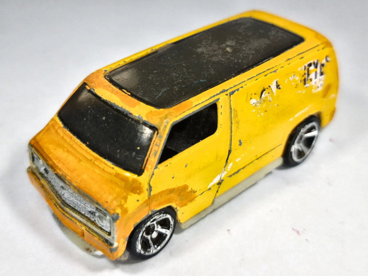 Custom '77 Dodge Van Hot Wheels 2007 Żółty 1:64 – zdjęcie 2