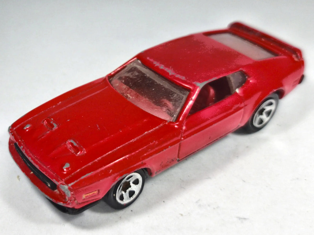 Ford Mustang Mach I Hot Wheels 1:64 Luzak Czerwony Muscle Car – zdjęcie 2