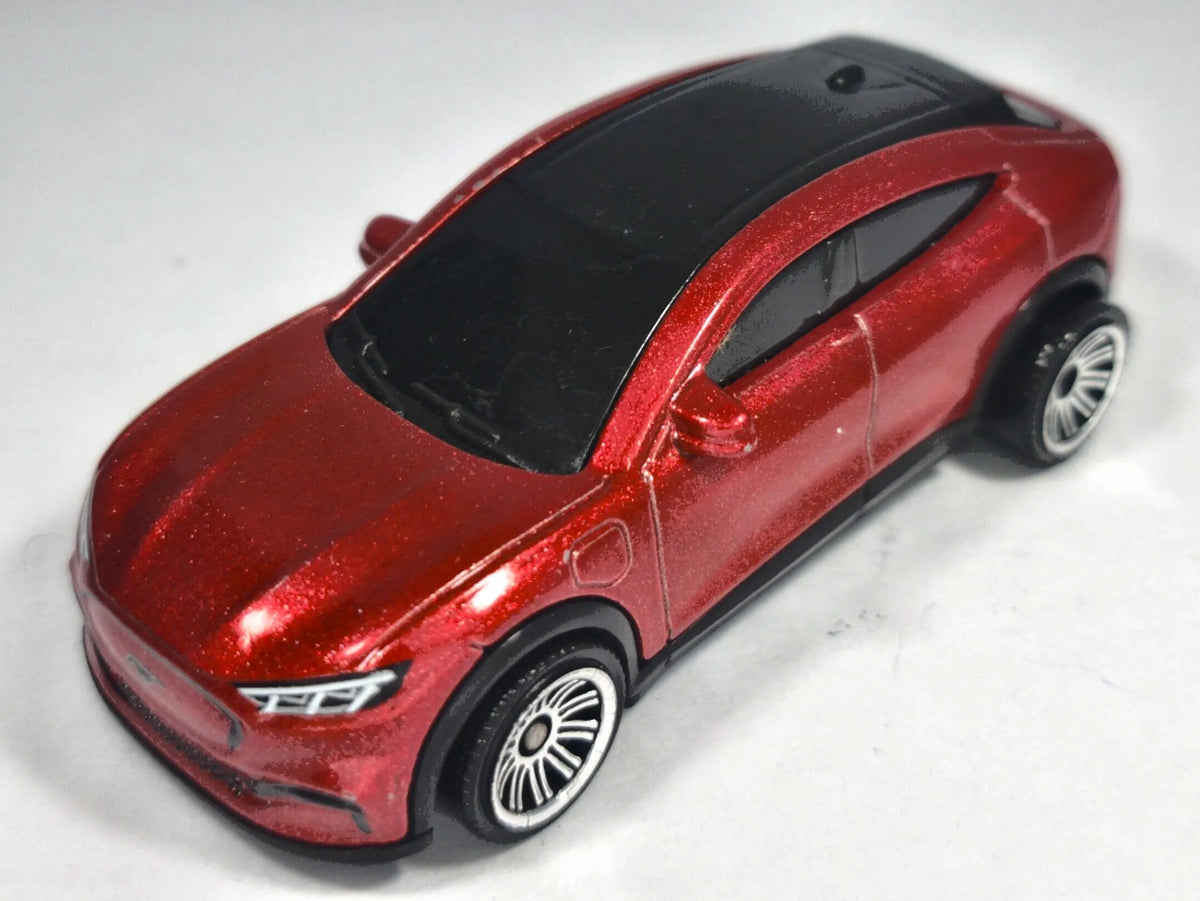 '21 FORD MUSTANG MACH-E SUV, Matchbox 2022, Die cast MB1303, Czerwony, 1:64 – zdjęcie 2