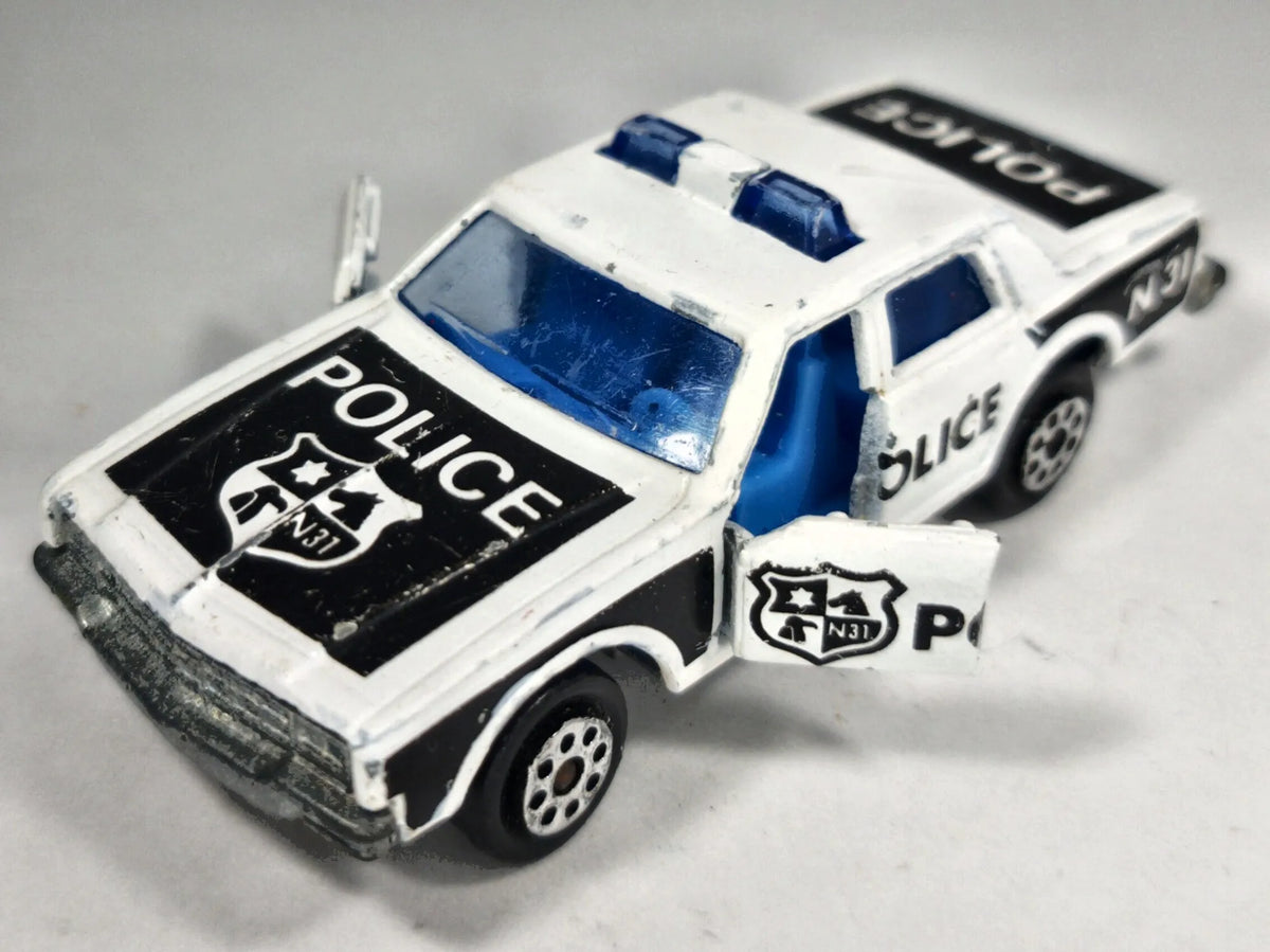 CHEVROLET IMPALA POLICE Policja Majorette Biały 1:69 – zdjęcie 2