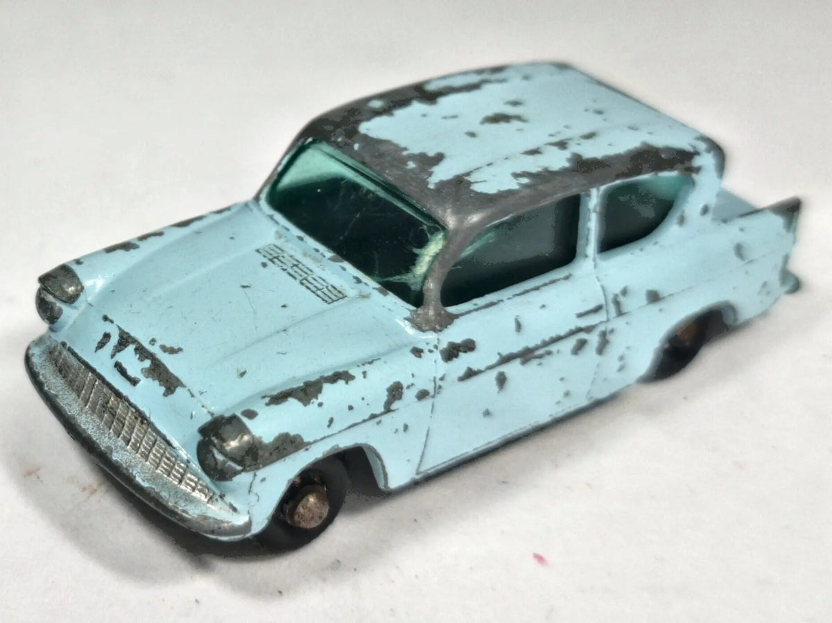 Ford Anglia Matchbox '60 Niebieski 1:54 Made in England – zdjęcie 2