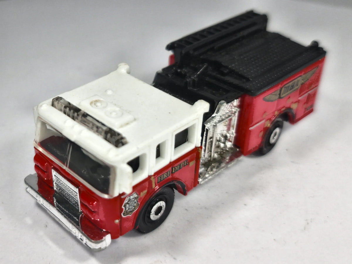 Pierce Dash Fire Engine Matchbox 1:64 Wóz strażacki Luzak Straż pożarna – zdjęcie 2