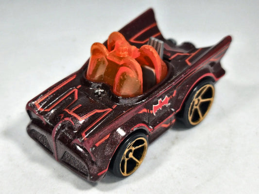 Classic Tv Series Batmobile DC Comics Hot Wheels 2021 Burgund 1:64 – zdjęcie 2