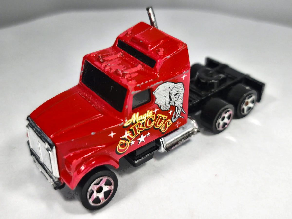 Magic Circus Truck Majorette Czerwony 1:87 – zdjęcie 2