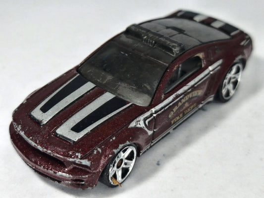 Ford Mustang Gt Concept Straż pożarna Hot Wheels 2003 Bordowy 1:64 – zdjęcie 2