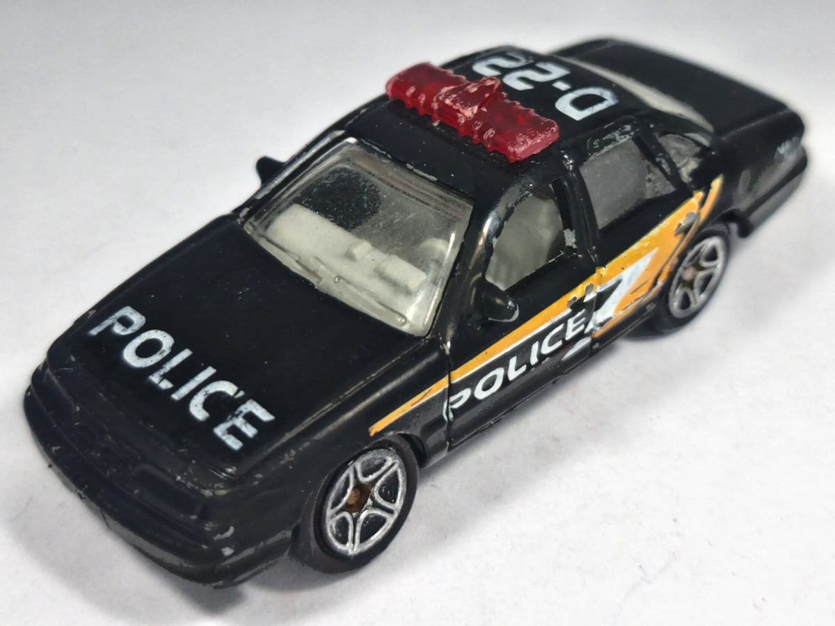 FORD CROWN VICTORIA POLICE, D-22, Matchbox 1996, Vintage Model, Czarny 1:64 – zdjęcie 2
