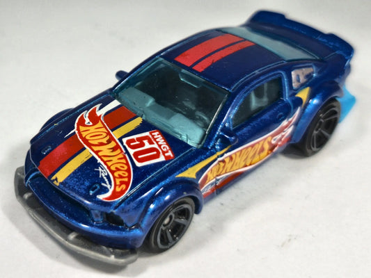 2005 Ford Mustang Hot Wheels 2015 HW Speed Graphics 1:64 MUSTANG 50 Luzak – zdjęcie 2