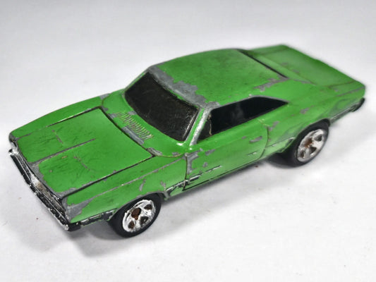 '69 Dodge Charger Hot Wheels 2004 Mainline 1:64 Luzak Zielony Muscle Car – zdjęcie 2