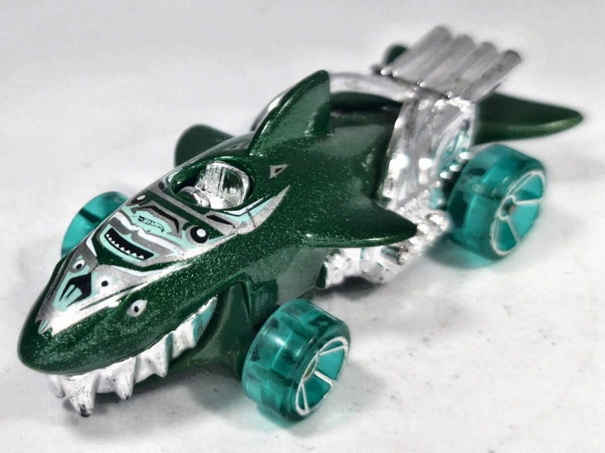 Sharkruiser Hot Wheels 2001 1:64 Luzak Zielony – zdjęcie 2