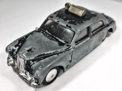 Riley Pathfinder Corgi 1958-1963 Srebrny 1:43 Made in United Kingdom – zdjęcie 2