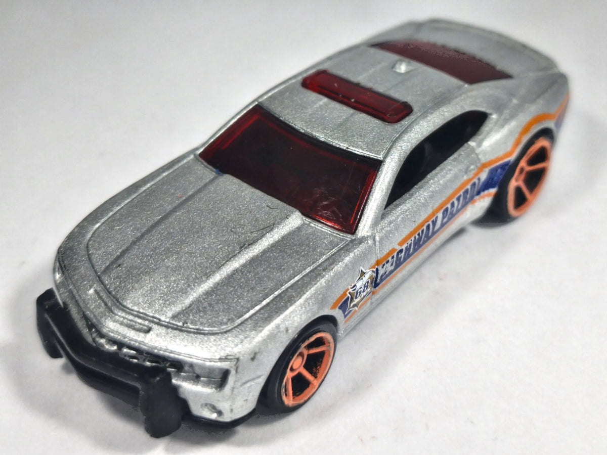 '10 CHEVROLET CAMARO SS POLICE, Hot Wheels 2015 Die cast T9579 Srebrny 1:64 – zdjęcie 2