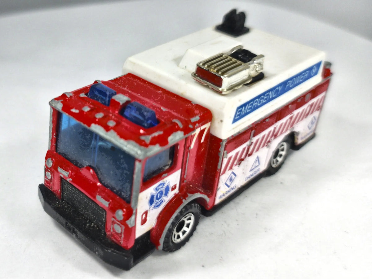 Mack Auxiliary Power Matchbox 1984 Matchbox Series 1:64 Luzak Straż pożarna – zdjęcie 2