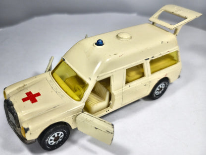 Ambulans MERCEDES-BENZ BINZ-EUROP 1200L SIKU '75 Krem 1:43 Made in Germany – zdjęcie 2