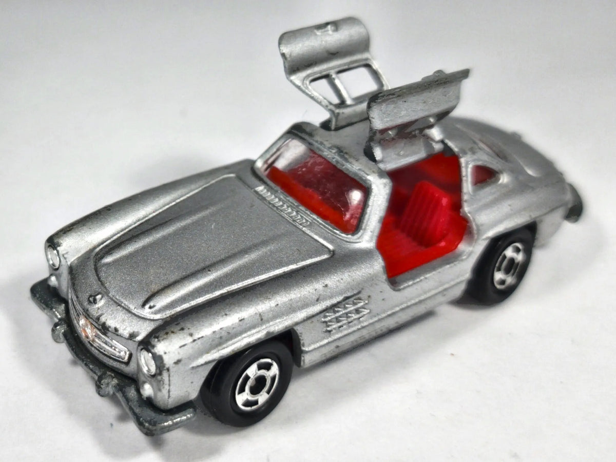 MERCEDES BENZ 300 SL Tomica '70 Srebrny 1:63 Made in Japan – zdjęcie 2