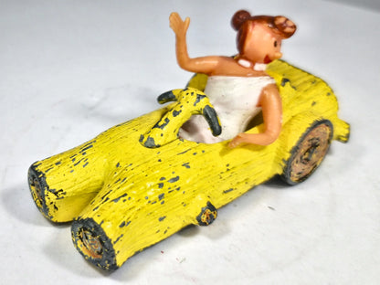 Wilma Flintstone Car Corgi 1969 Żółty 1:55 Made in United Kingdom – zdjęcie 2