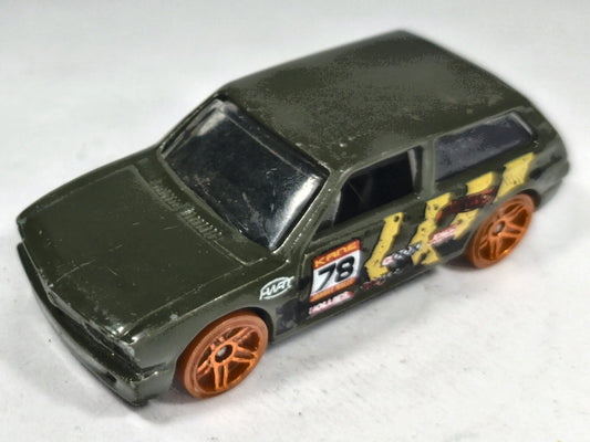 Volkswagen Brasilia Hot Wheels 2010 New Models 1:64 78 Luzak Zielony – zdjęcie 2