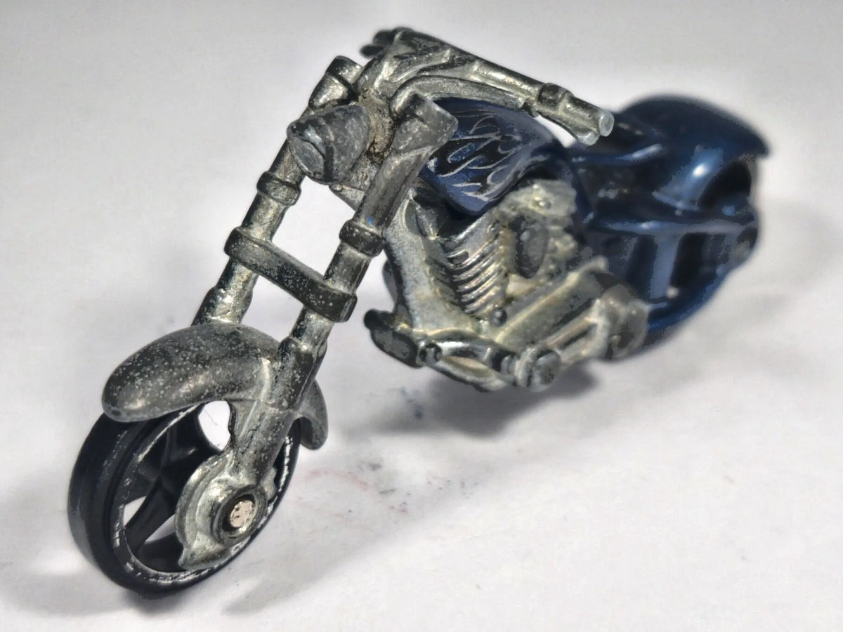 Motocykl Splitback, Hot Wheels 2009, Die cast, Niebieski, 1:64, Resoraki – zdjęcie 2