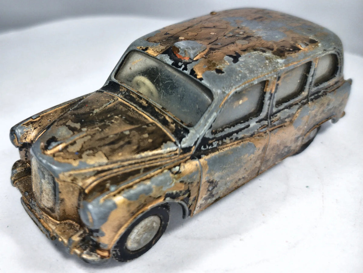 Austin Taxi F.X.4 Triang Spot-On '60 Złoty 1:43 Made in Gt Britain – zdjęcie 2