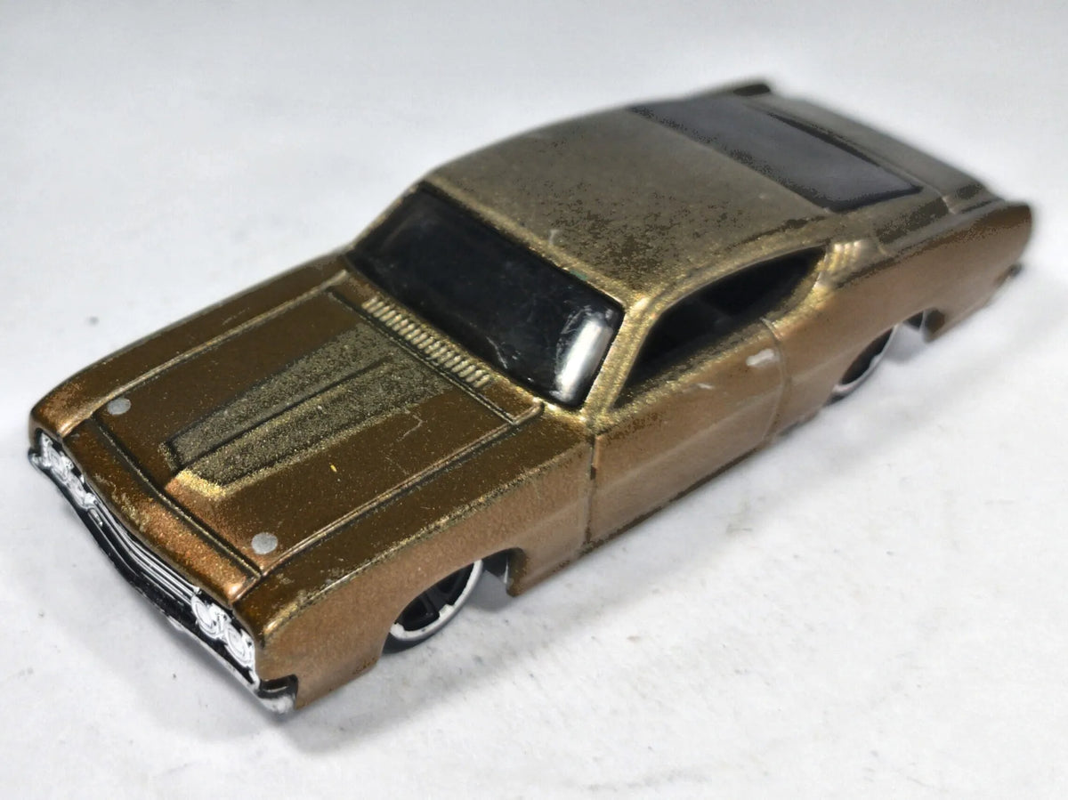 Dodge Challenger Matchbox 1975 Superfast 1:64 Luzak Złoty – zdjęcie 2