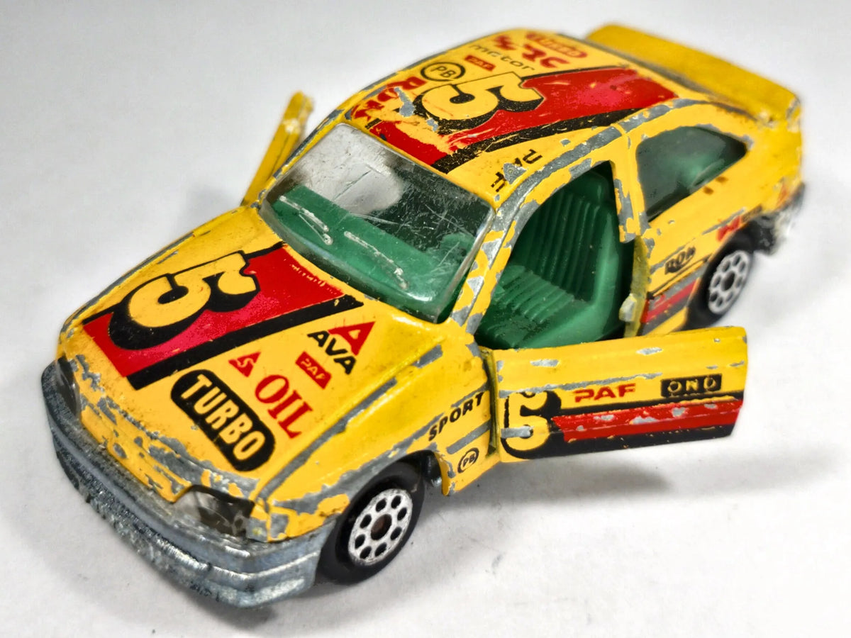 FORD ESCORT Majorette Żółty 1:55 Made in France – zdjęcie 2