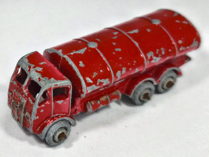 Ciężarówka Cysterna Matchbox '40 Czerwony 1:87 Made in England – zdjęcie 2