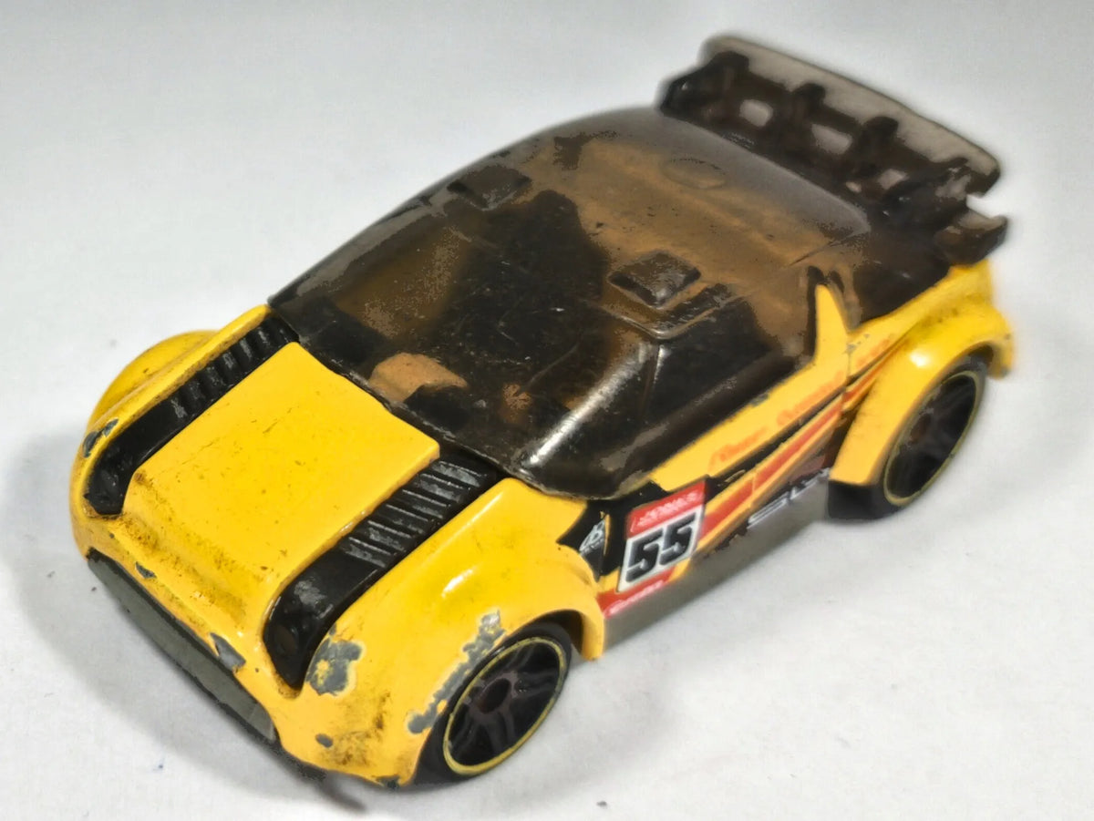 Super Gnat Hot Wheels 2013 1:64 55 Luzak Żółty – zdjęcie 2
