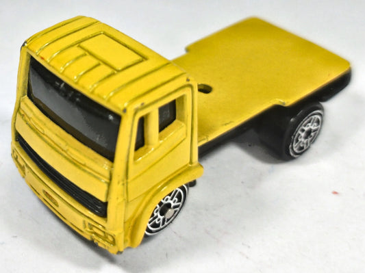 Ciężarówka Fast-Bed Hauler Maisto Żółty 1:64 – zdjęcie 2
