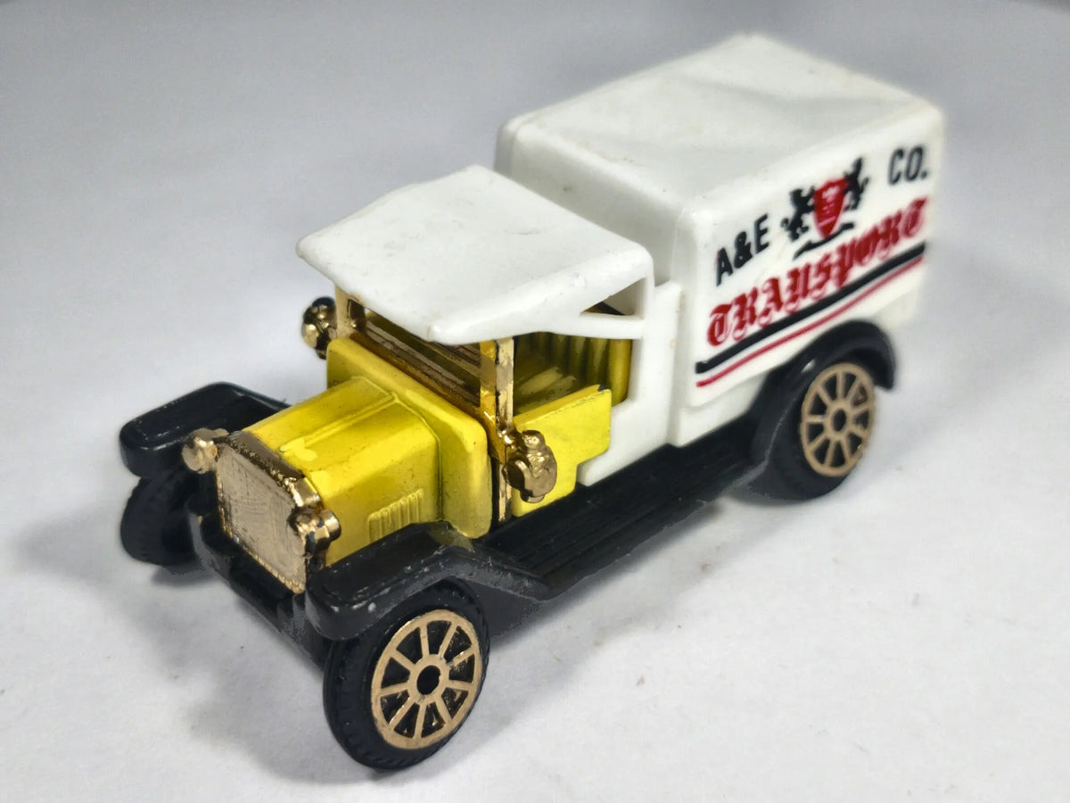 VINTAGE DELIVERY TRUCK, Reader's Digest, Die cast 607612, Biały, 1:64 – zdjęcie 2