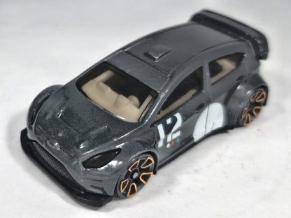 Ford Fiesta Hot Wheels 2011 1:64 12 Luzak Czarny – zdjęcie 2