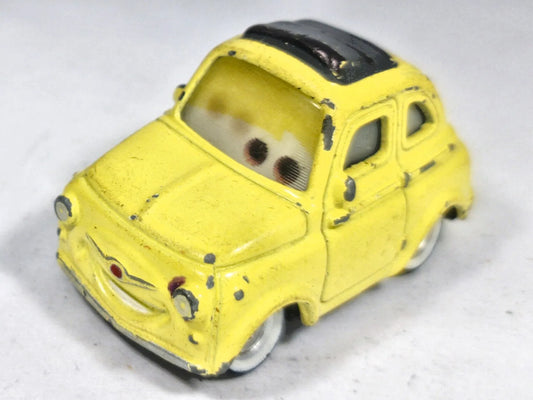Fiat 500 Luigi Disney/Pixar Cars 1:76 Luzak Żółty – zdjęcie 2