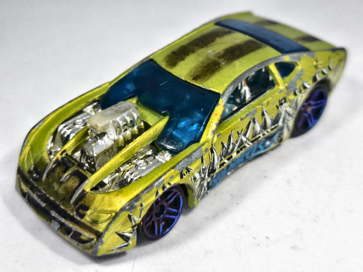 Muscle car Overbored 454 Hot Wheels 2001 Żółty 1:64 – zdjęcie 2