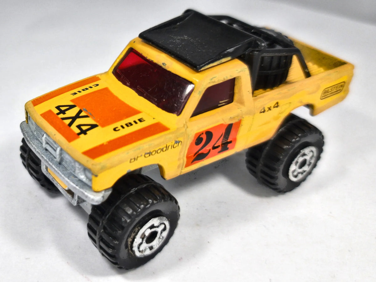 4X4 Open Back Truck Matchbox 1981 Żółty 1:64 Made in Macau – zdjęcie 2